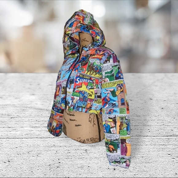 Forever 21 hooded DC comic Book jacket/hoodie/puffer coat size M🎉hp🎉 - Picture 8 of 15